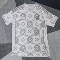 Maillot Real Madrid LV - 25/26 Spécial