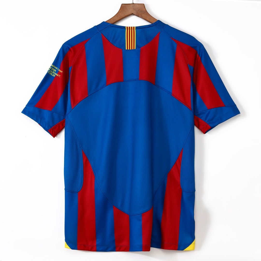 Maillot Barcelone Rétro - 2005-2006 Domicile